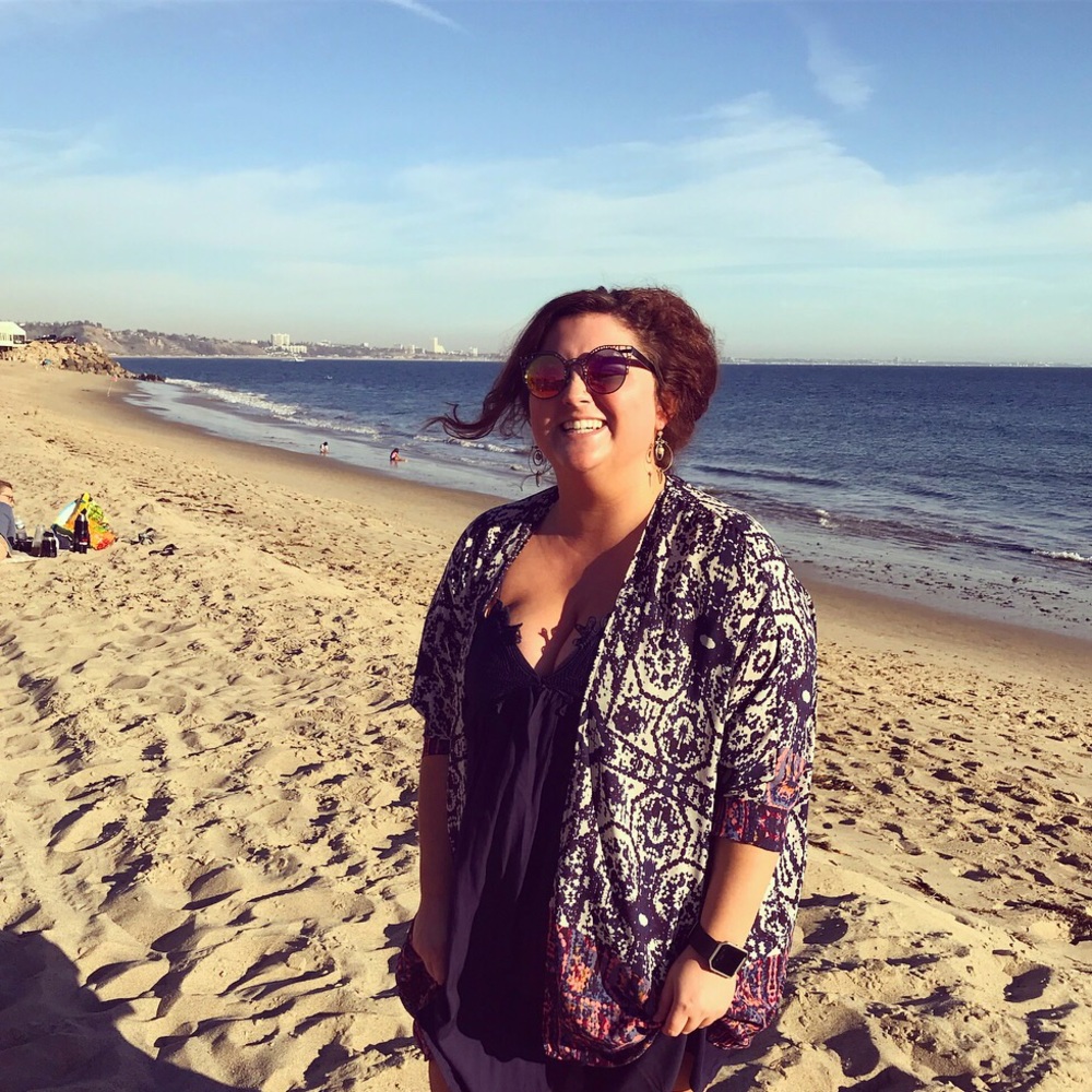 Meet your Posher and Artist, Avery!